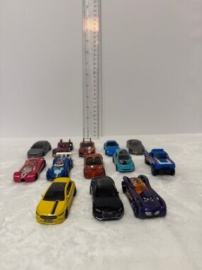 Hot wheels different colors lot of 13